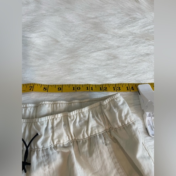 Nike high rise loose fit two tone Women's White and Cream Pants - Picture 6 of 16